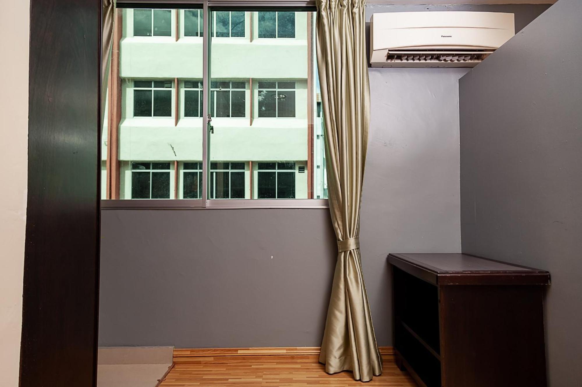 Super Oyo 90055 Mansion Inn Сибу Екстериор снимка